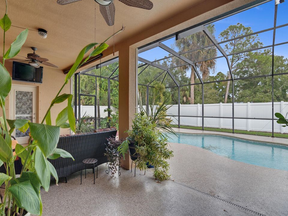 Activo con contrato: $650,000 (4 camas, 3 baños, 2767 Pies cuadrados)