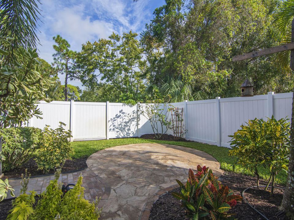 Activo con contrato: $650,000 (4 camas, 3 baños, 2767 Pies cuadrados)