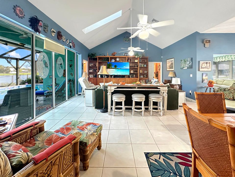 For Sale: $569,000 (3 beds, 2 baths, 2768 Square Feet)