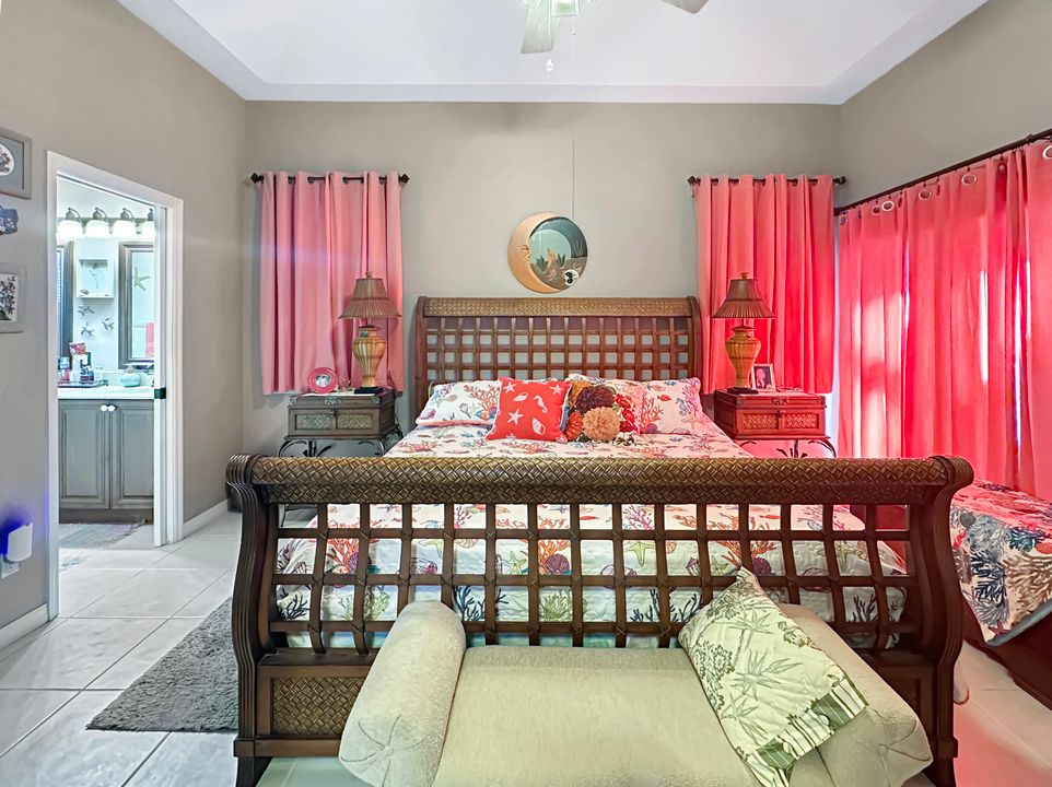 For Sale: $569,000 (3 beds, 2 baths, 2768 Square Feet)