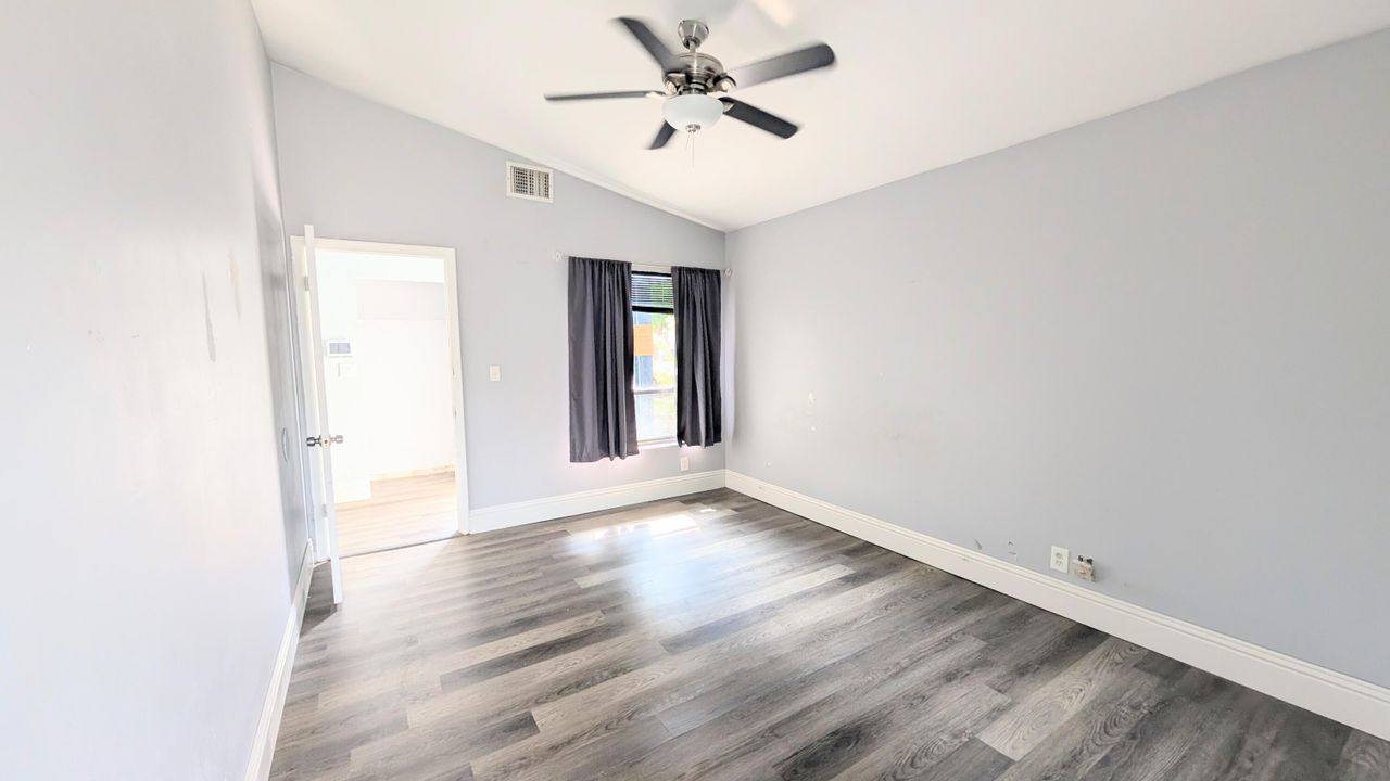 Active With Contract: $360,000 (3 beds, 2 baths, 1370 Square Feet)