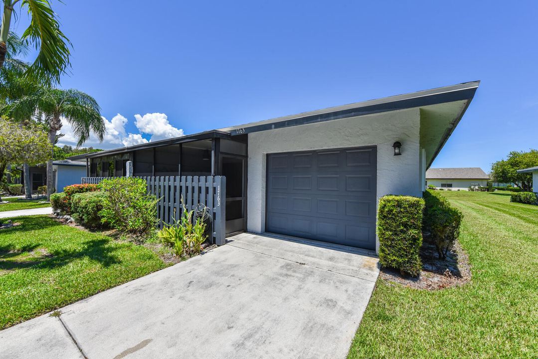 For Sale: $242,000 (2 beds, 2 baths, 1411 Square Feet)