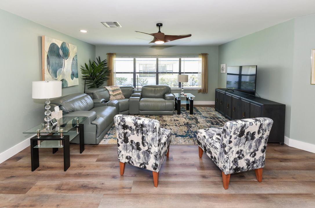 For Sale: $242,000 (2 beds, 2 baths, 1411 Square Feet)