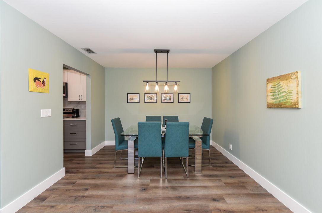 For Sale: $242,000 (2 beds, 2 baths, 1411 Square Feet)