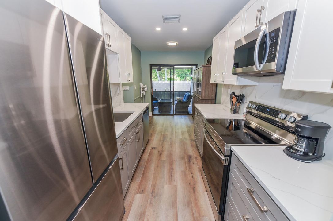 For Sale: $242,000 (2 beds, 2 baths, 1411 Square Feet)