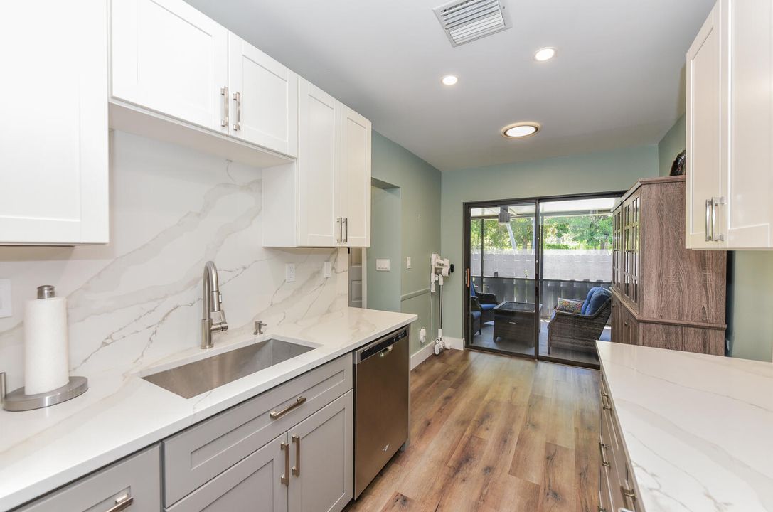 For Sale: $242,000 (2 beds, 2 baths, 1411 Square Feet)
