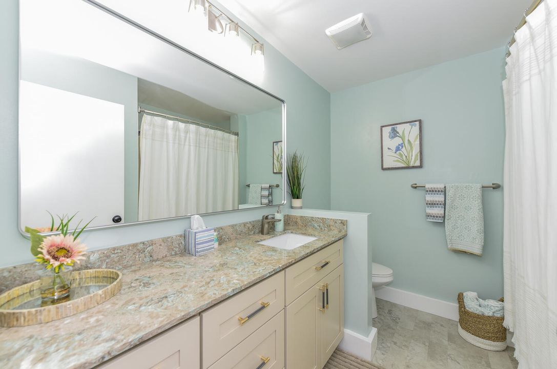 For Sale: $242,000 (2 beds, 2 baths, 1411 Square Feet)