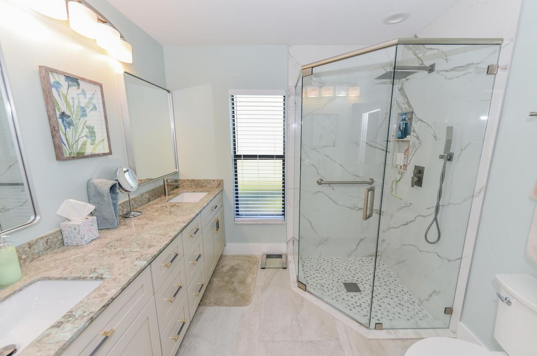 For Sale: $242,000 (2 beds, 2 baths, 1411 Square Feet)