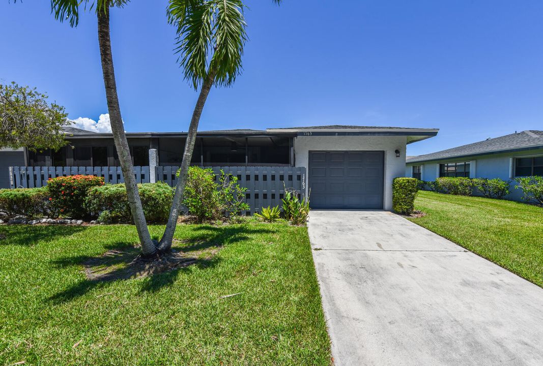 For Sale: $242,000 (2 beds, 2 baths, 1411 Square Feet)