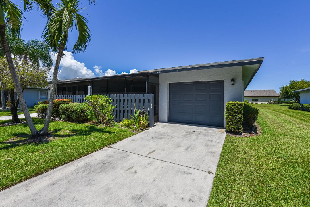 For Sale: $242,000 (2 beds, 2 baths, 1411 Square Feet)