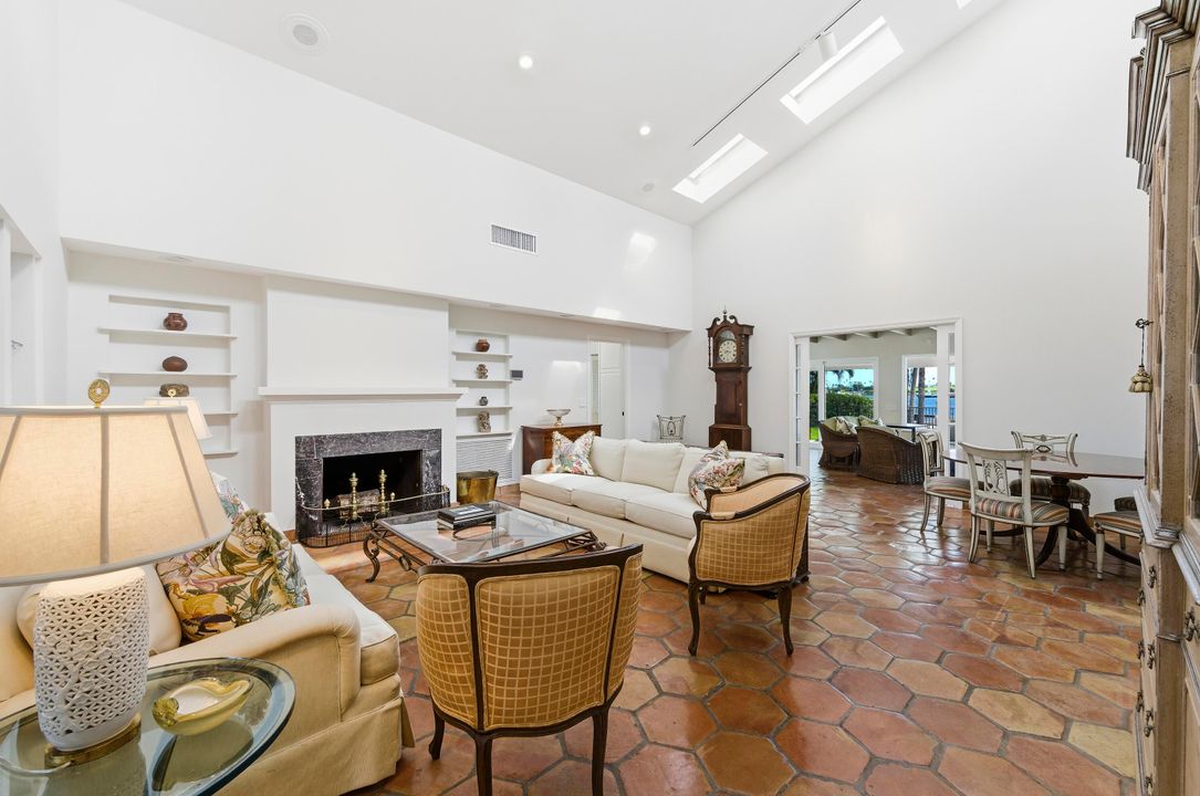 待售: $11,495,000 (5 贝兹, 4 浴室, 3505 平方英尺)