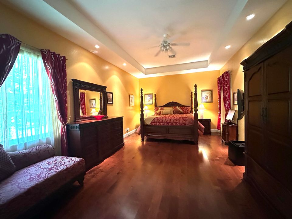 For Sale: $759,000 (4 beds, 3 baths, 2726 Square Feet)