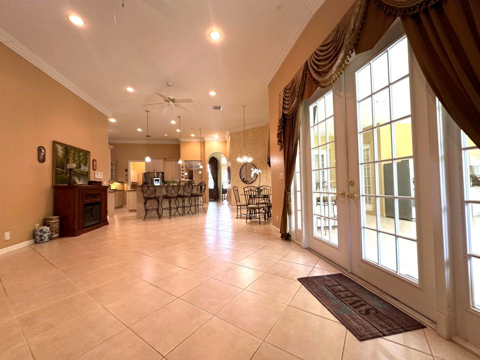 For Sale: $759,000 (4 beds, 3 baths, 2726 Square Feet)