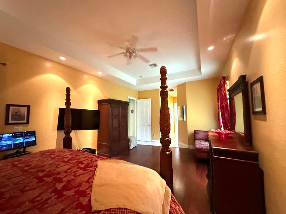 For Sale: $759,000 (4 beds, 3 baths, 2726 Square Feet)