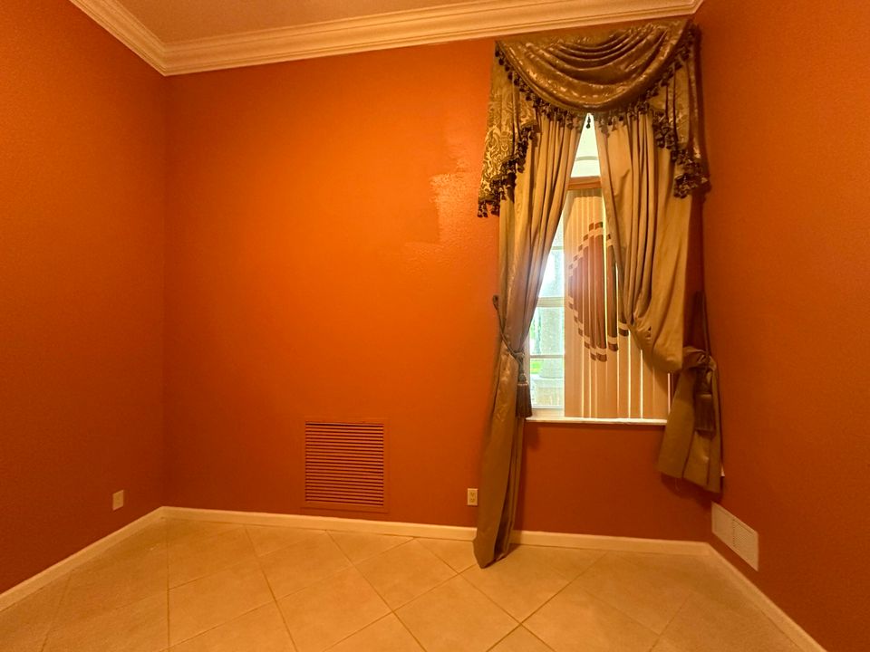 For Sale: $759,000 (4 beds, 3 baths, 2726 Square Feet)