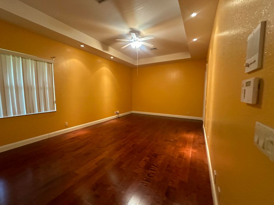 For Sale: $759,000 (4 beds, 3 baths, 2726 Square Feet)