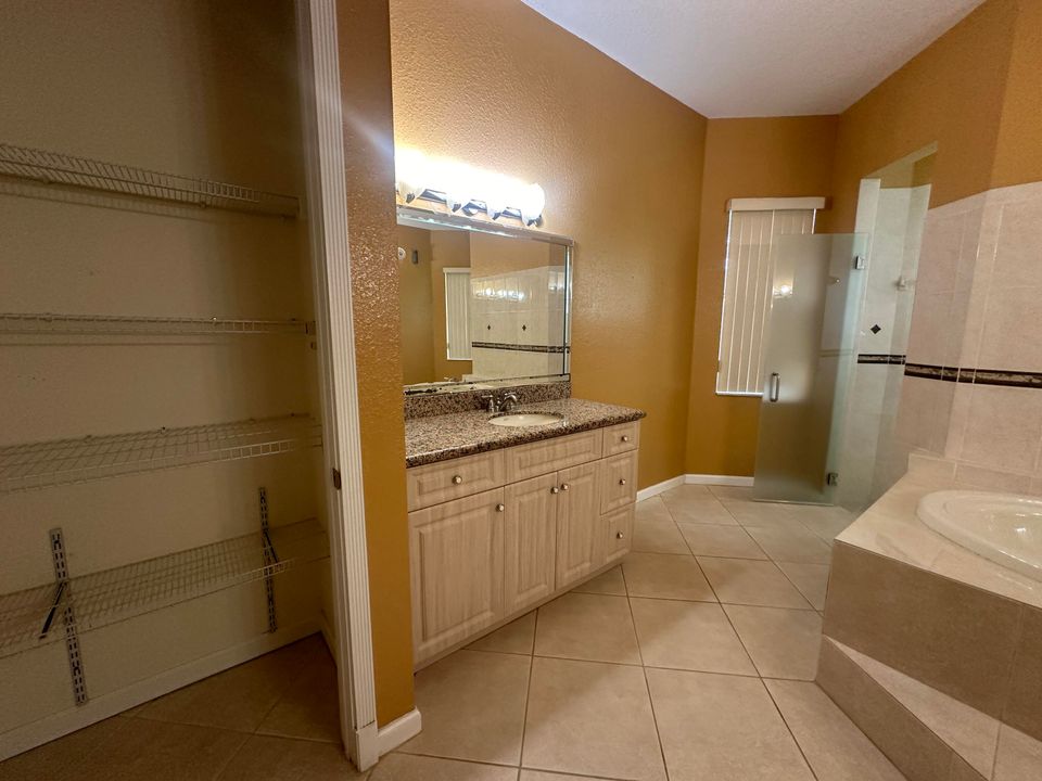 For Sale: $759,000 (4 beds, 3 baths, 2726 Square Feet)