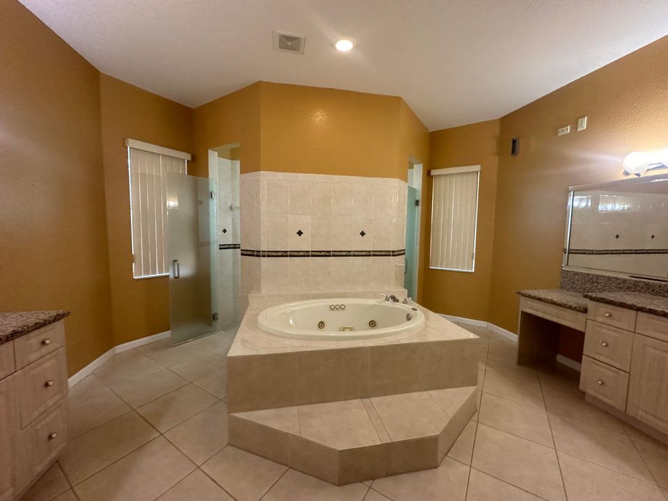 For Sale: $759,000 (4 beds, 3 baths, 2726 Square Feet)