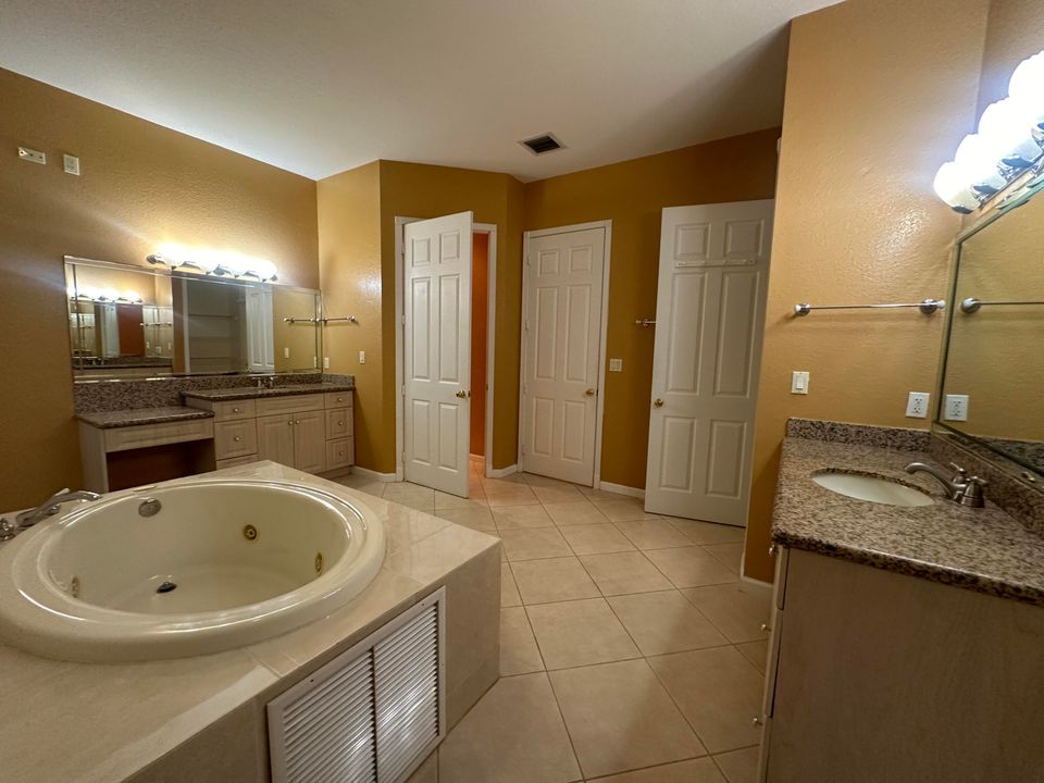 For Sale: $759,000 (4 beds, 3 baths, 2726 Square Feet)