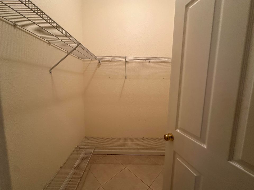 For Sale: $759,000 (4 beds, 3 baths, 2726 Square Feet)