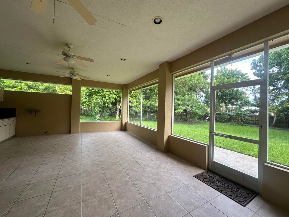 For Sale: $759,000 (4 beds, 3 baths, 2726 Square Feet)