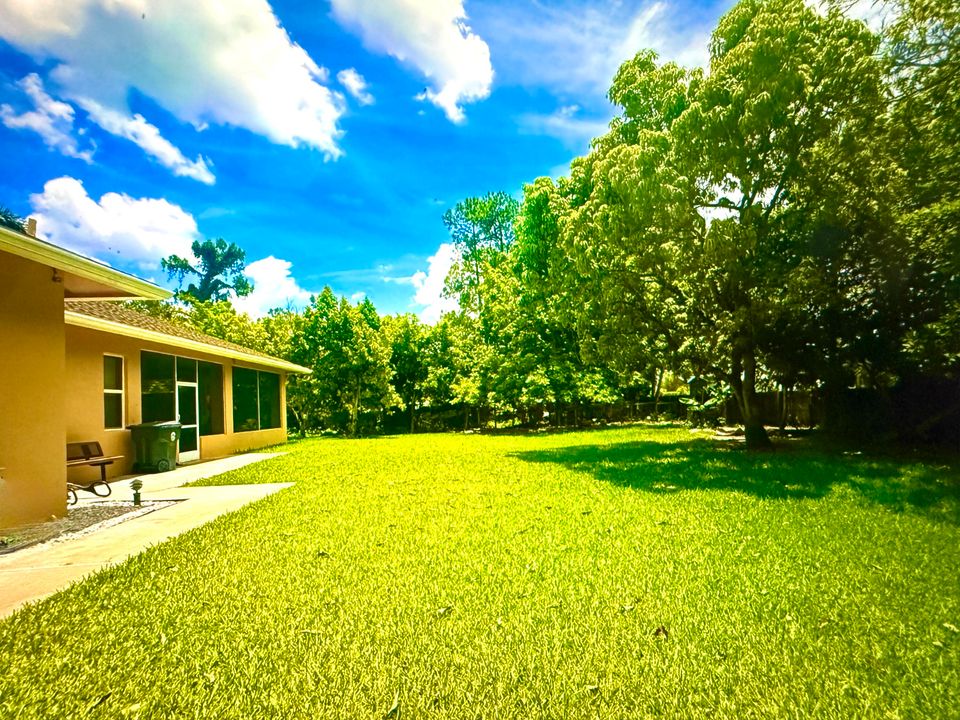 For Sale: $759,000 (4 beds, 3 baths, 2726 Square Feet)