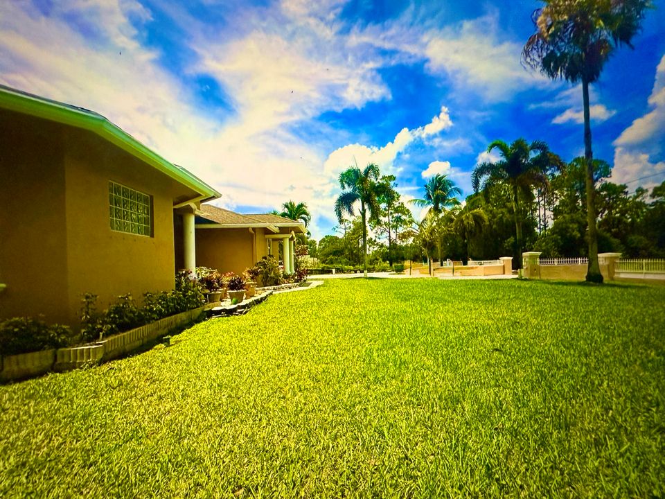 For Sale: $759,000 (4 beds, 3 baths, 2726 Square Feet)