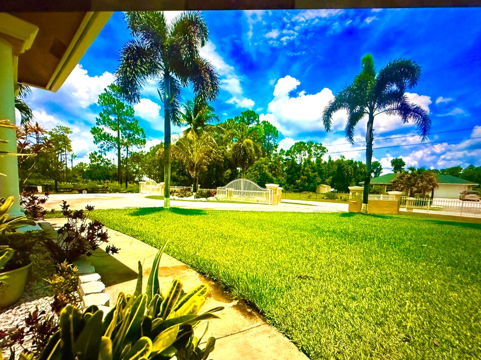 For Sale: $759,000 (4 beds, 3 baths, 2726 Square Feet)