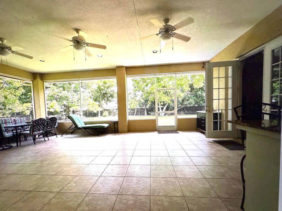 For Sale: $759,000 (4 beds, 3 baths, 2726 Square Feet)