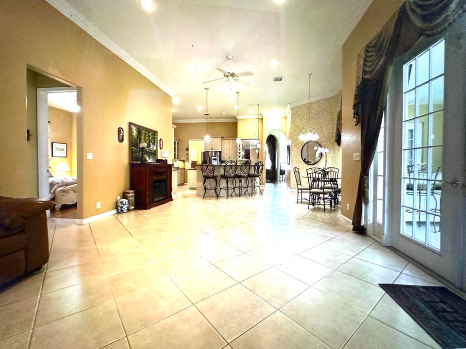 For Sale: $759,000 (4 beds, 3 baths, 2726 Square Feet)