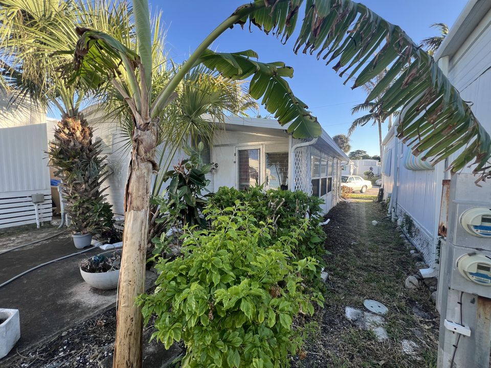 For Rent: $2,850 (1 beds, 1 baths, 396 Square Feet)