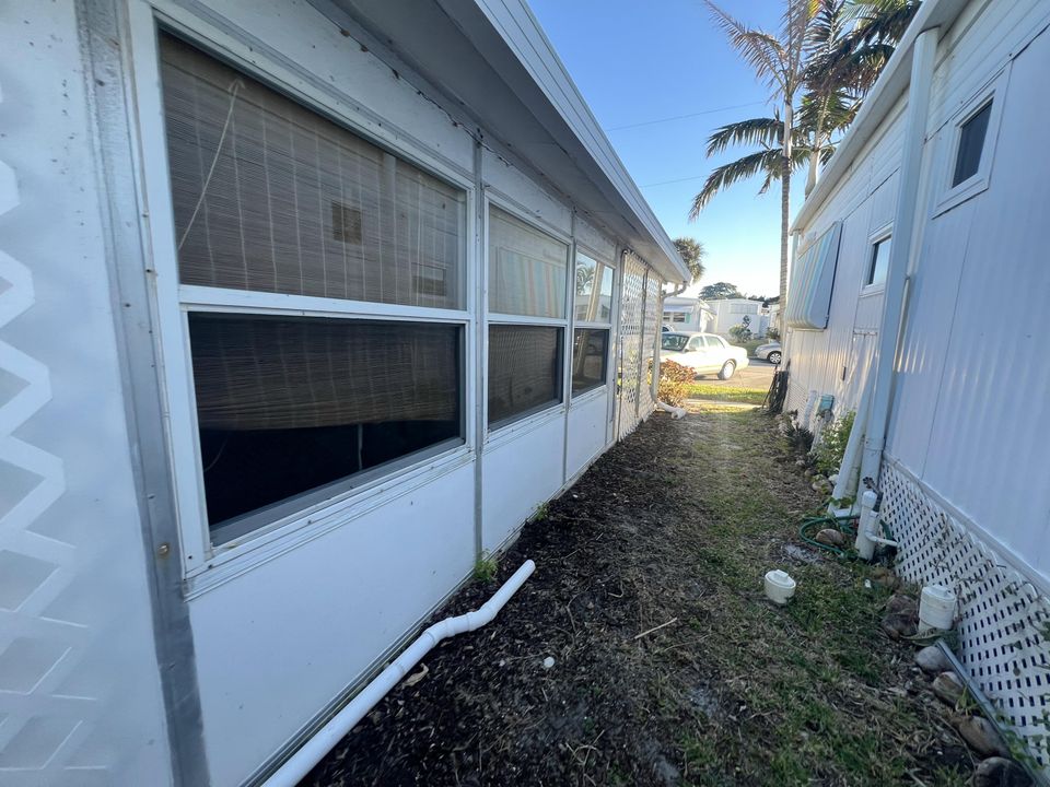 For Rent: $2,850 (1 beds, 1 baths, 396 Square Feet)