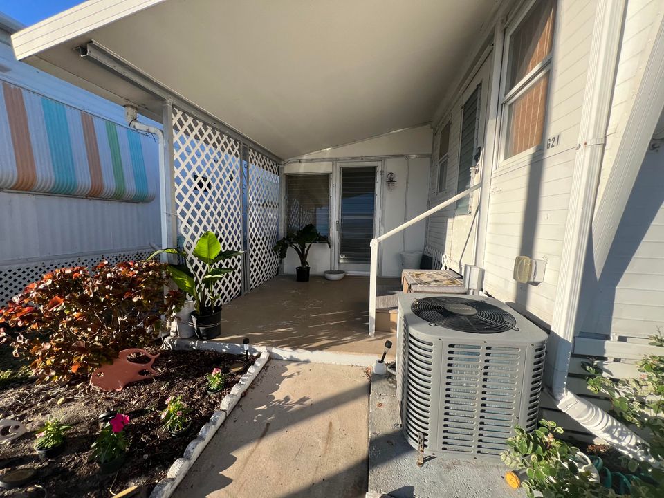 For Rent: $2,850 (1 beds, 1 baths, 396 Square Feet)