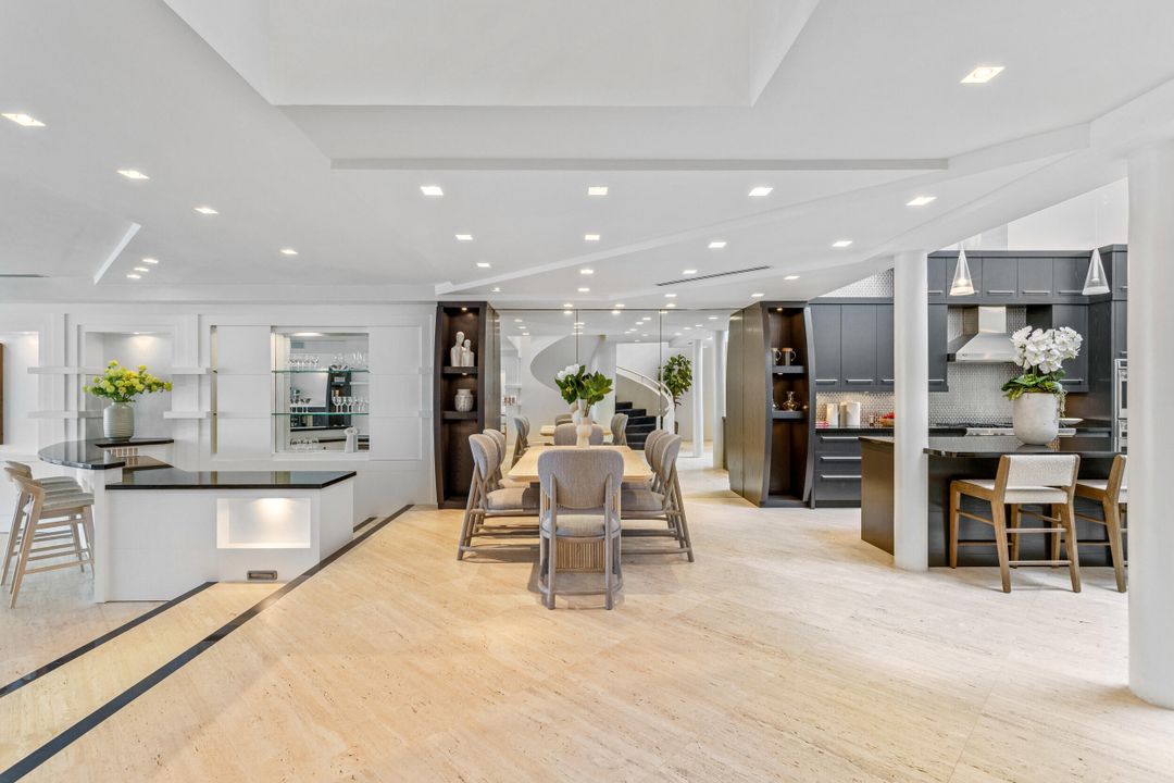 待售: $24,950,000 (5 贝兹, 5 浴室, 4455 平方英尺)