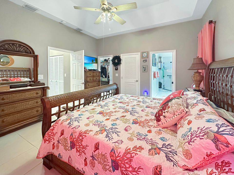 For Sale: $569,000 (3 beds, 2 baths, 2768 Square Feet)