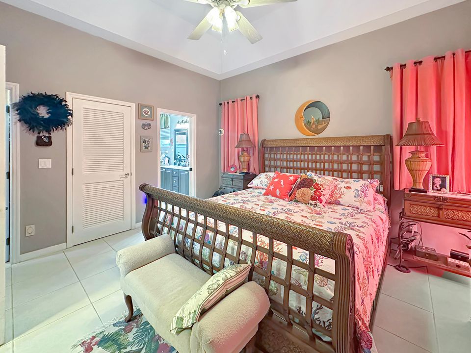 For Sale: $569,000 (3 beds, 2 baths, 2768 Square Feet)