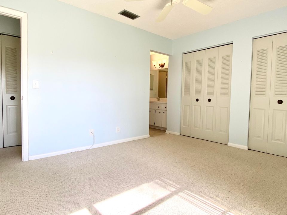 Под контрактом: $115,000 (1 спален, 1 ванн, 854 Квадратных фут)