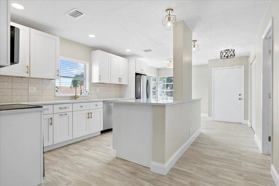 En Venta: $310,000 (2 camas, 2 baños, 1205 Pies cuadrados)