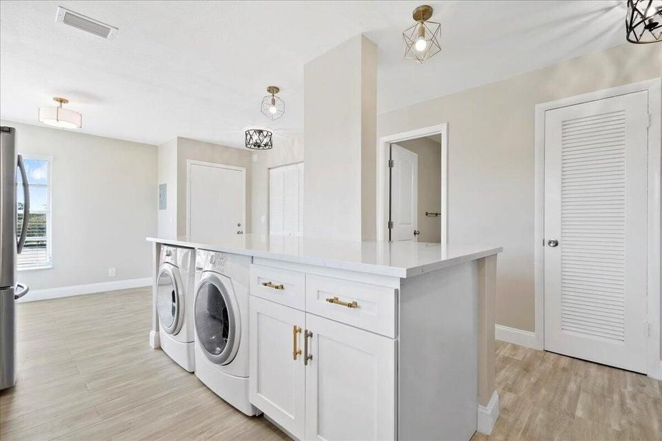 En Venta: $310,000 (2 camas, 2 baños, 1205 Pies cuadrados)