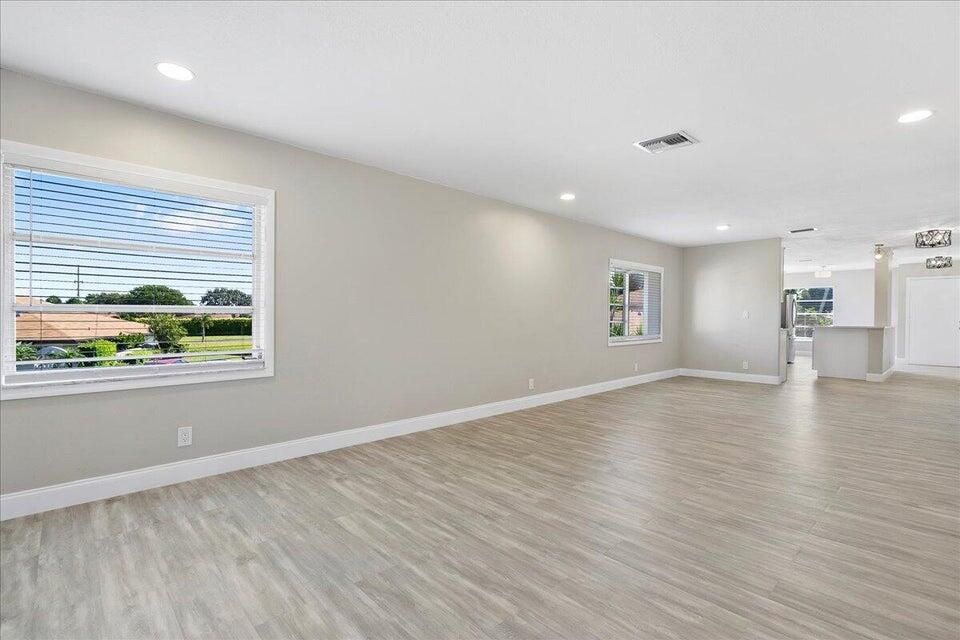 En Venta: $310,000 (2 camas, 2 baños, 1205 Pies cuadrados)