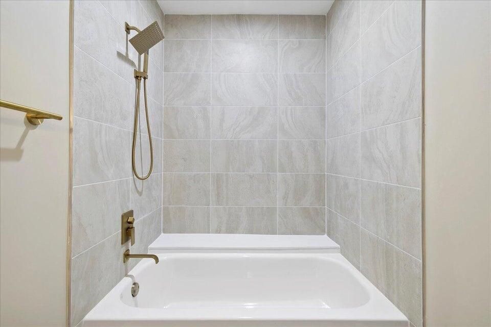 En Venta: $310,000 (2 camas, 2 baños, 1205 Pies cuadrados)