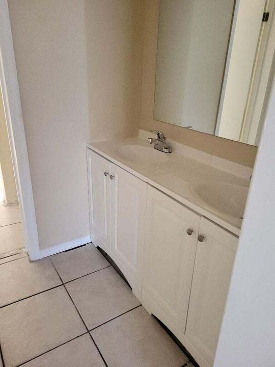 En Venta: $299,000 (3 camas, 2 baños, 1321 Pies cuadrados)