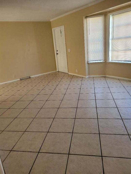 En Venta: $299,000 (3 camas, 2 baños, 1321 Pies cuadrados)