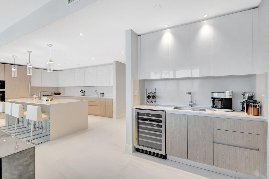 En Venta: $3,290,000 (2 camas, 2 baños, 2302 Pies cuadrados)