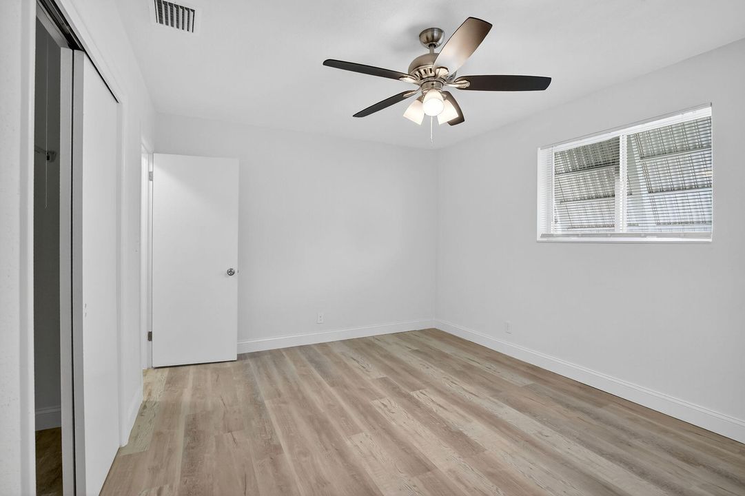 Active With Contract: $474,900 (3 beds, 1 baths, 1313 Square Feet)