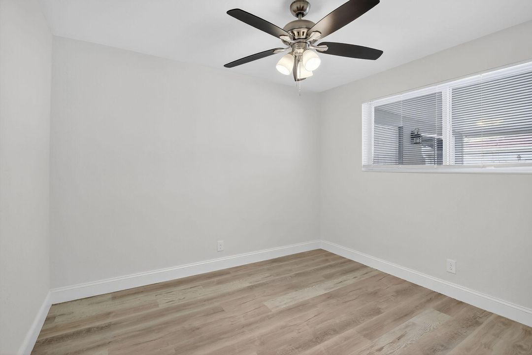 Active With Contract: $474,900 (3 beds, 1 baths, 1313 Square Feet)