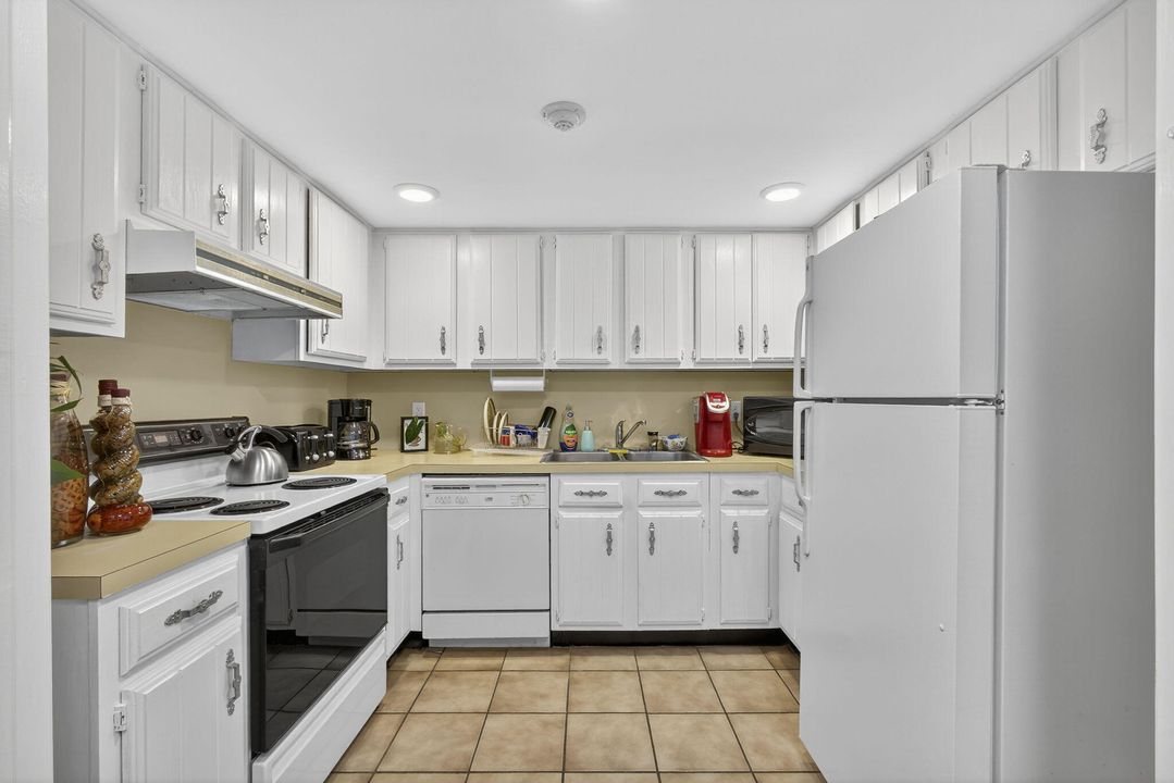 На продажу: $349,000 (1 спален, 1 ванн, 894 Квадратных фут)