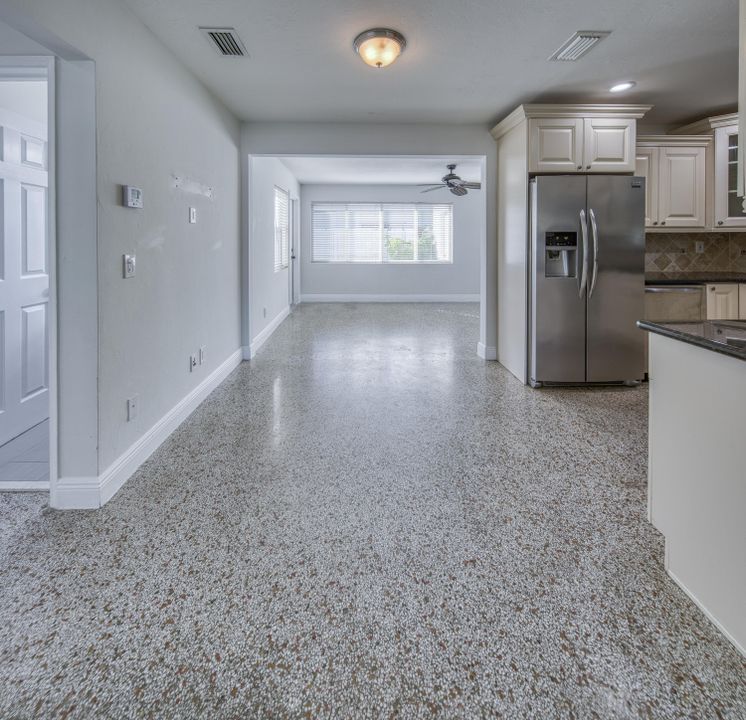 В аренду: $3,000 (2 спален, 1 ванн, 1149 Квадратных фут)