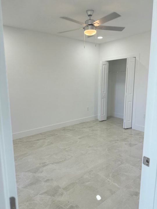 En Venta: $260,000 (3 camas, 2 baños, 1042 Pies cuadrados)