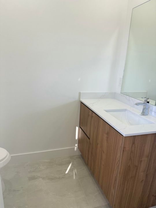 En Venta: $260,000 (3 camas, 2 baños, 1042 Pies cuadrados)